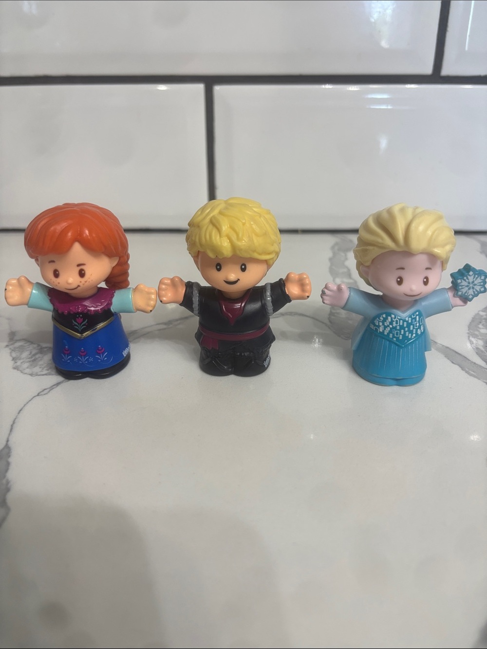 Little People Frozen Lot